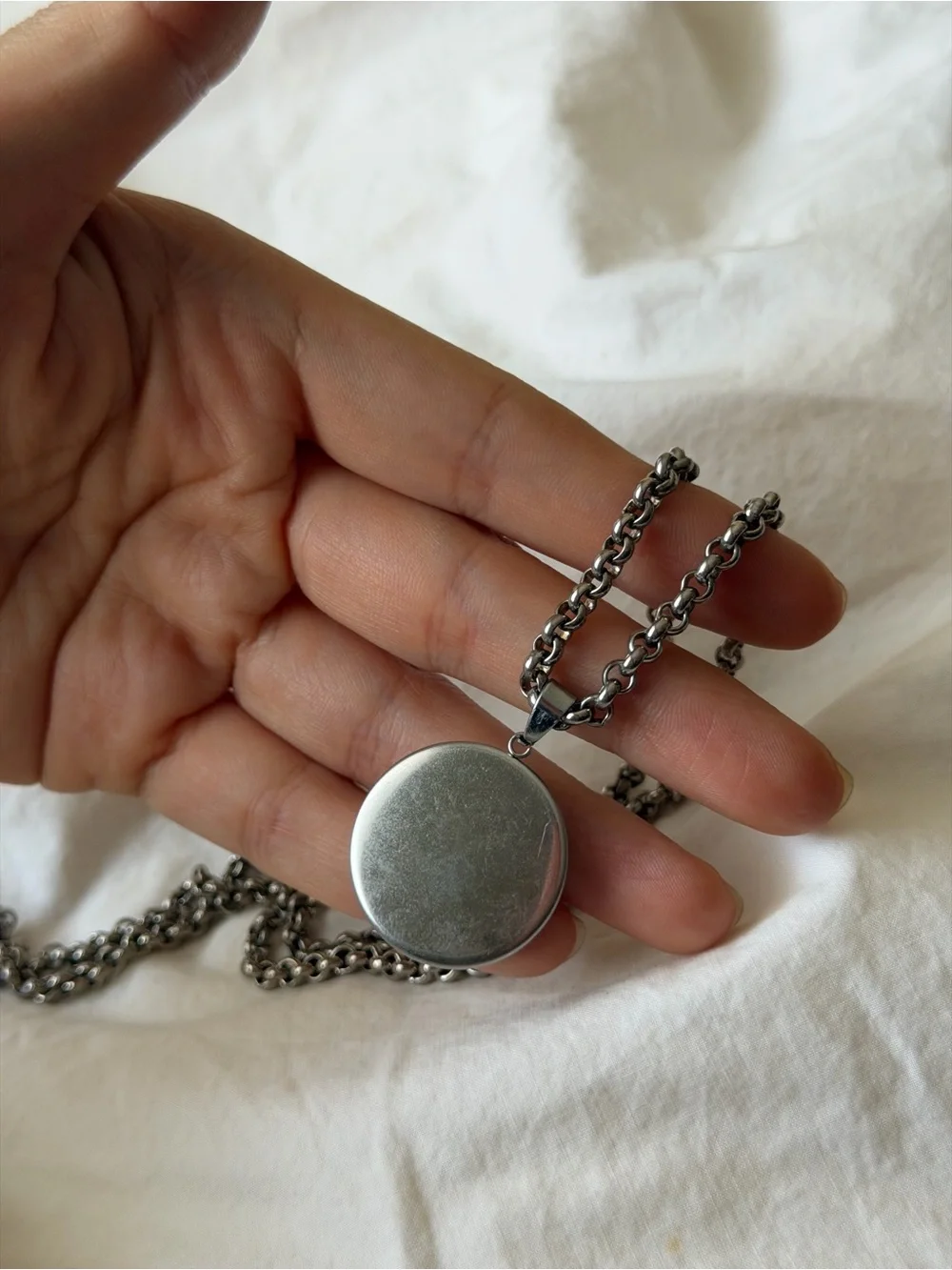 Silver-Tone GUCCI Pendant Chain Necklace